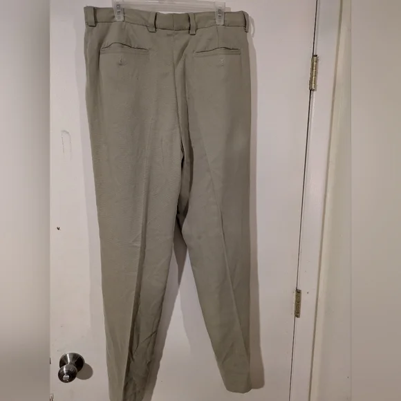 Men's Tommy Bahama Silk Khaki Pants - Picture 2 of 4